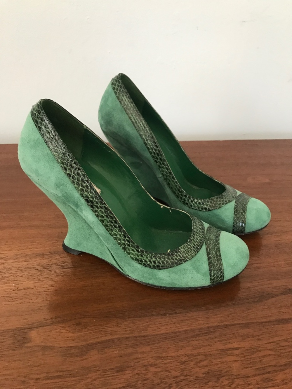 JLo suede jade green retro heels velocity III